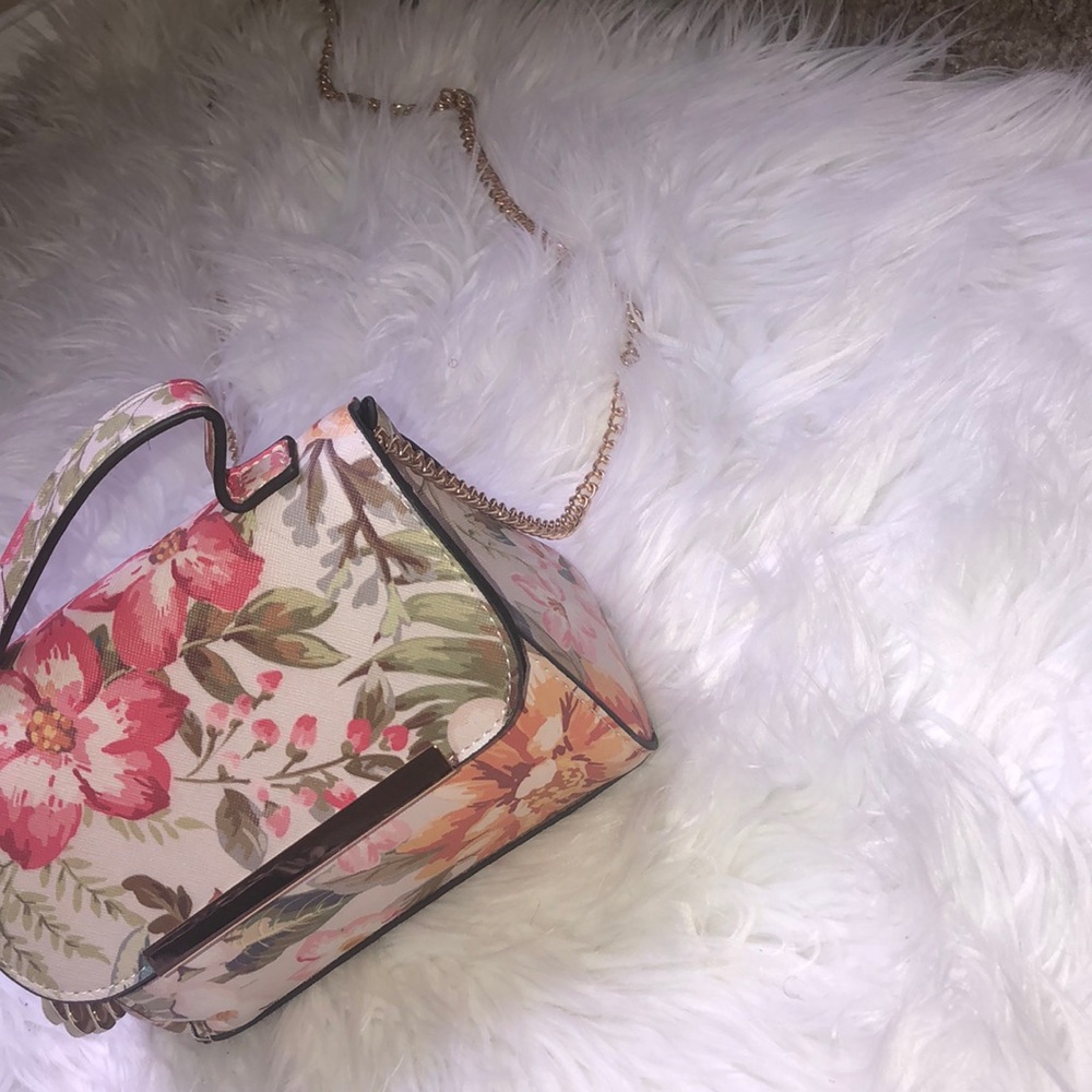 Small Shoulder Clutch